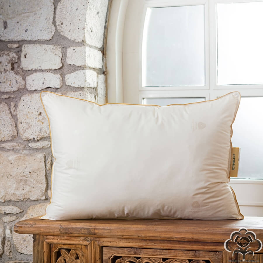 podushka-othello-woolla-classico-sherstyanaya-5070