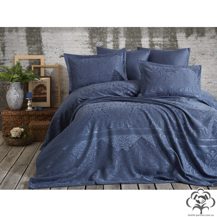 pokryvalo-zhakkard-s-navolochkami-dantela-vita-hazel-indigo-indigo-evro