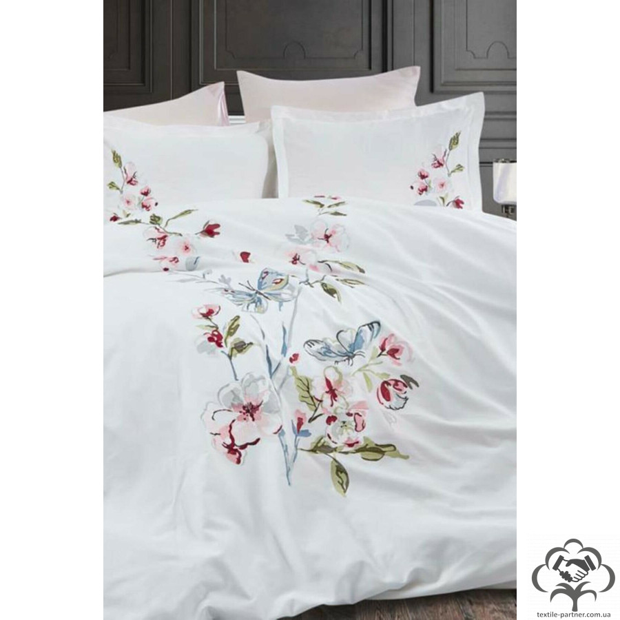 postelnoe-bele-dantela-vita-satin-s-vyshivkoj-hayal-evro